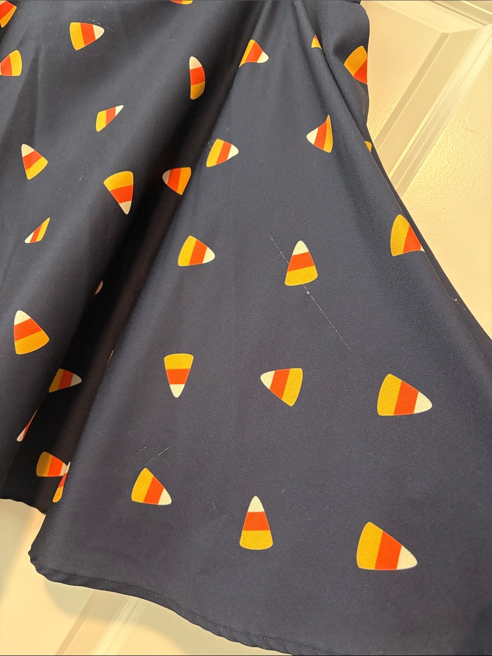 ModCloth Navy Candy Corn Print A-Line Skirt size 1X 🍬 Halloween 🍭- has pockets - Picture 3 of 5